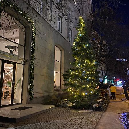 Panorama Luxury Apartment In The House With A Spire, A Historical Building In The City Centre Kharkiv Bagian luar foto