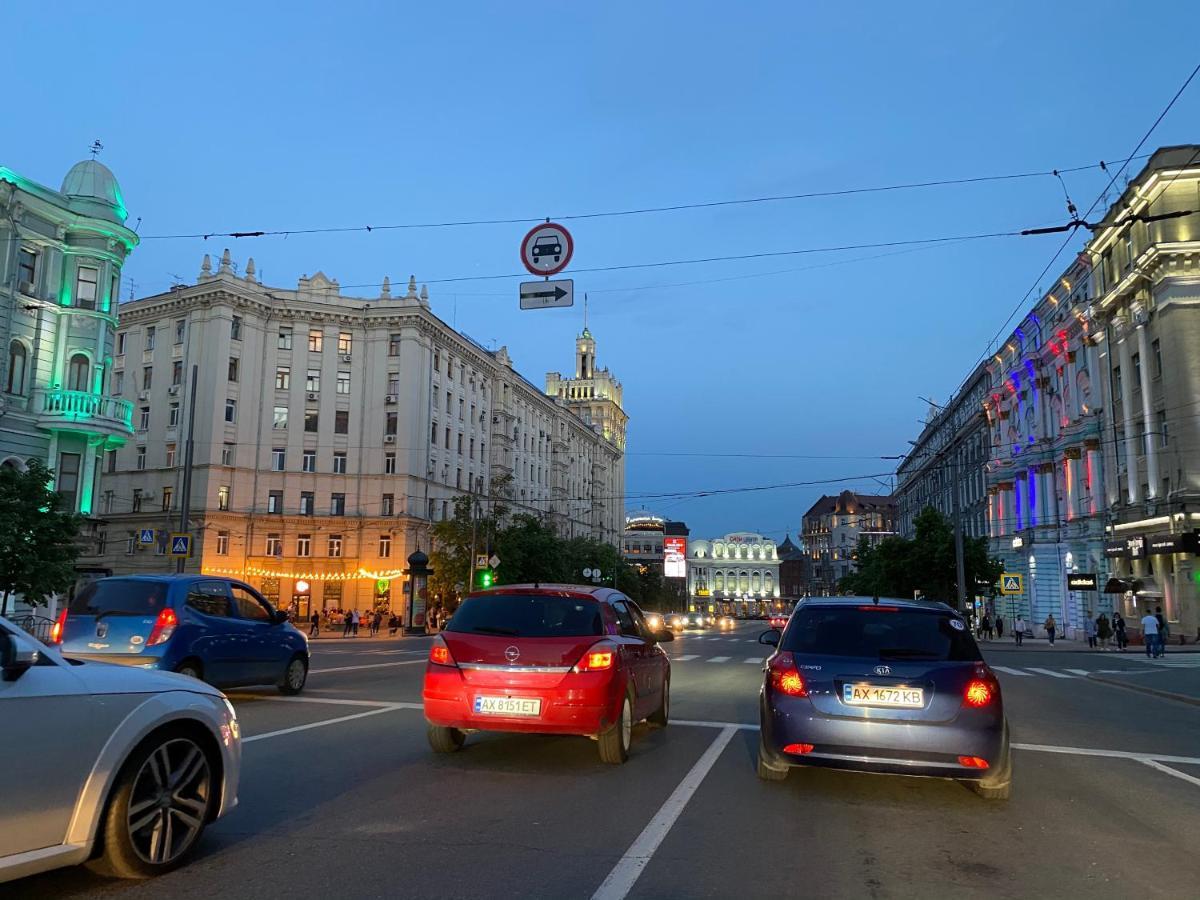Panorama Luxury Apartment In The House With A Spire, A Historical Building In The City Centre Kharkiv Bagian luar foto